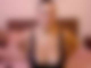 Live cam show with VeraNoireVip - Body Massage on Camiplay Live
