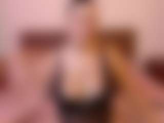 Live cam show with VeraNoireVip - Mature on Camsoda