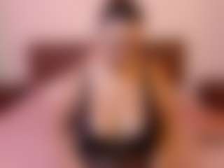 Live cam show with VeraNoireVip - Mature on Camsoda