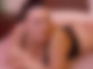 Live cam show with VeraNoireVip - Facesitting on slutload