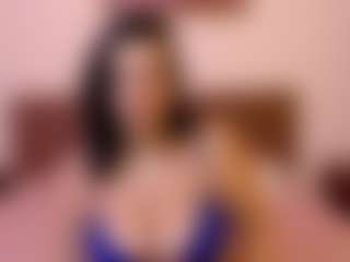 VeraNoireVip MILF webcam performer live streaming