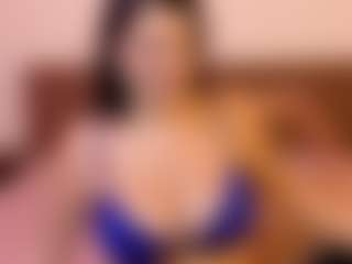 Live cam show with VeraNoireVip - Gagging on Camsoda Late Night