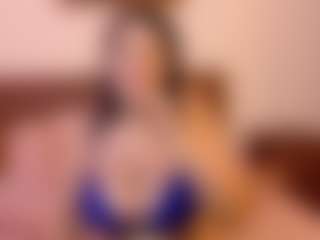 Live cam show with VeraNoireVip - Cumface on intimatelivegirls.com