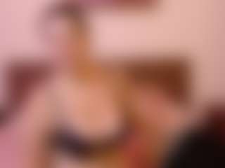 Live cam show with VeraNoireVip - Facial on Camsoda