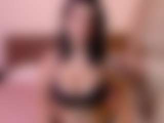 Live cam show with VeraNoireVip - Ass Bouncing on Camming Site
