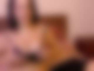 VeraNoireVip MILF webcam performer live streaming