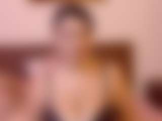 Live cam show with VeraNoireVip - Tease on Camsoda