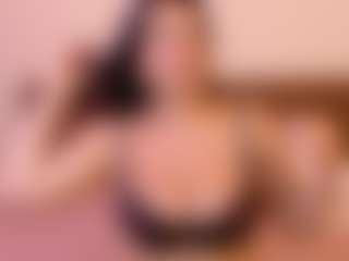 Live cam show with VeraNoireVip - New MILF on TottyGirls