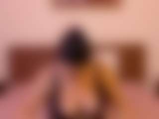 Live cam show with VeraNoireVip - Muscular on SmokeAndPoke