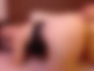 Live cam show with VeraNoireVip - Interactivetoy on Camming Site