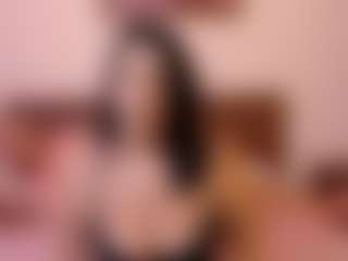 Live cam show with VeraNoireVip - Muscular on Camsoda