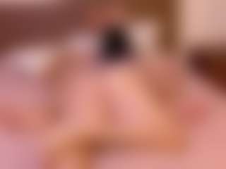 Live cam show with VeraNoireVip - Muscular on Camsoda