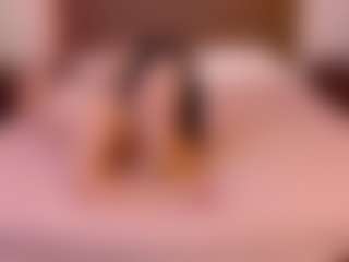 Live cam show with VeraNoireVip - Muscular on Camsoda