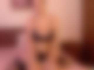 Live cam show with VeraNoireVip - Wife on SmokeAndPoke