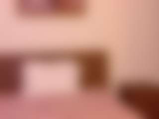 Live cam show with VeraNoireVip - Middle Aged on Cam Slut