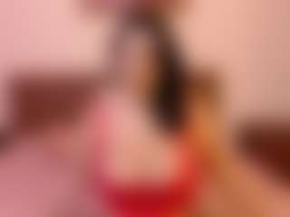 Live cam show with VeraNoireVip - Big Ass MILF on Camsoda