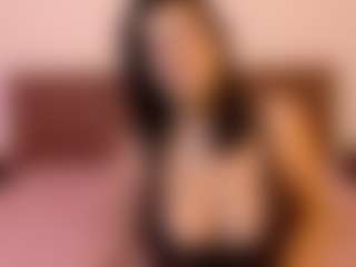 Live cam show with VeraNoireVip - Sex on Camsoda