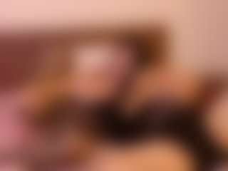 Live cam show with VeraNoireVip - Sex on Camsoda