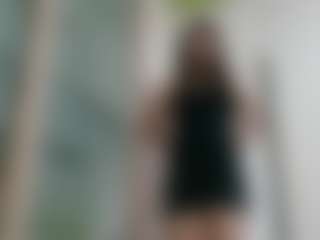 Live cam show with VivianBruce - Tittyfuck on TottyGirls
