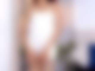 britanny-18's Live Sex Cam Show