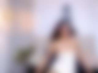 britanny-18's Live Sex Cam Show