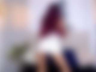 britanny-18's Live Sex Cam Show