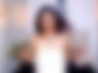 britanny-18's Live Sex Cam Show