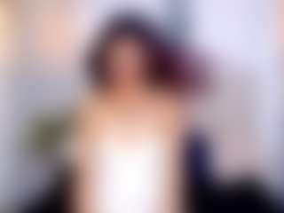 britanny-18's Live Sex Cam Show