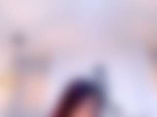 britanny-18's Live Sex Cam Show
