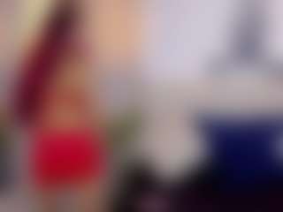 britanny-18's Live Sex Cam Show