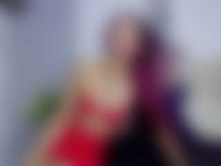 britanny-18's Live Sex Cam Show
