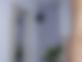 britanny-18's Live Sex Cam Show