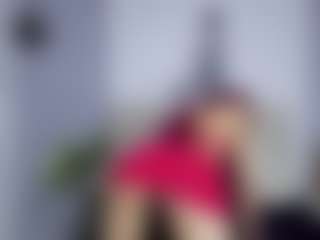 britanny-18's Live Sex Cam Show