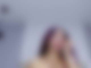 britanny-18's Live Sex Cam Show