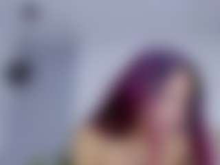 britanny-18's Live Sex Cam Show