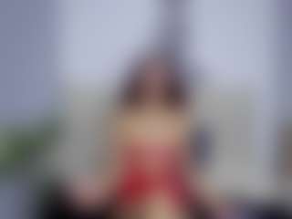 britanny-18's Live Sex Cam Show