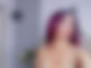 britanny-18's Live Sex Cam Show
