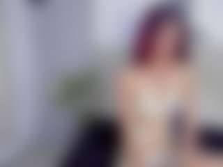britanny-18's Live Sex Cam Show