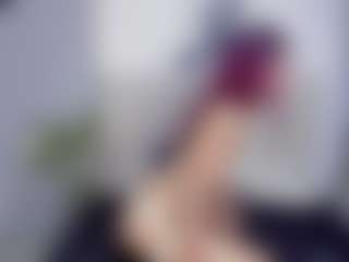 britanny-18's Live Sex Cam Show