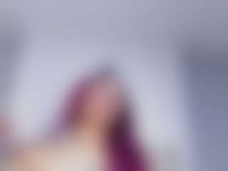 britanny-18's Live Sex Cam Show
