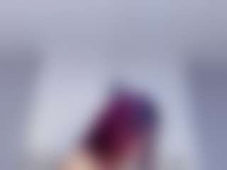 britanny-18's Live Sex Cam Show