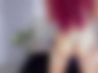 britanny-18's Live Sex Cam Show