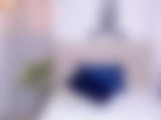 britanny-18's Live Sex Cam Show