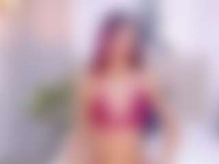britanny-18's Live Sex Cam Show