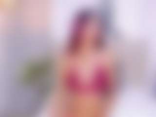 britanny-18's Live Sex Cam Show
