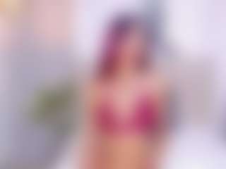 britanny-18's Live Sex Cam Show