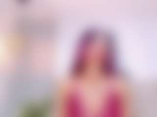 britanny-18's Live Sex Cam Show