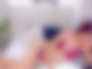 britanny-18's Live Sex Cam Show