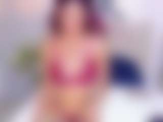 britanny-18's Live Sex Cam Show