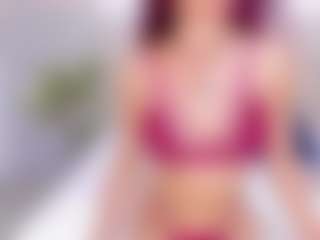britanny-18's Live Sex Cam Show